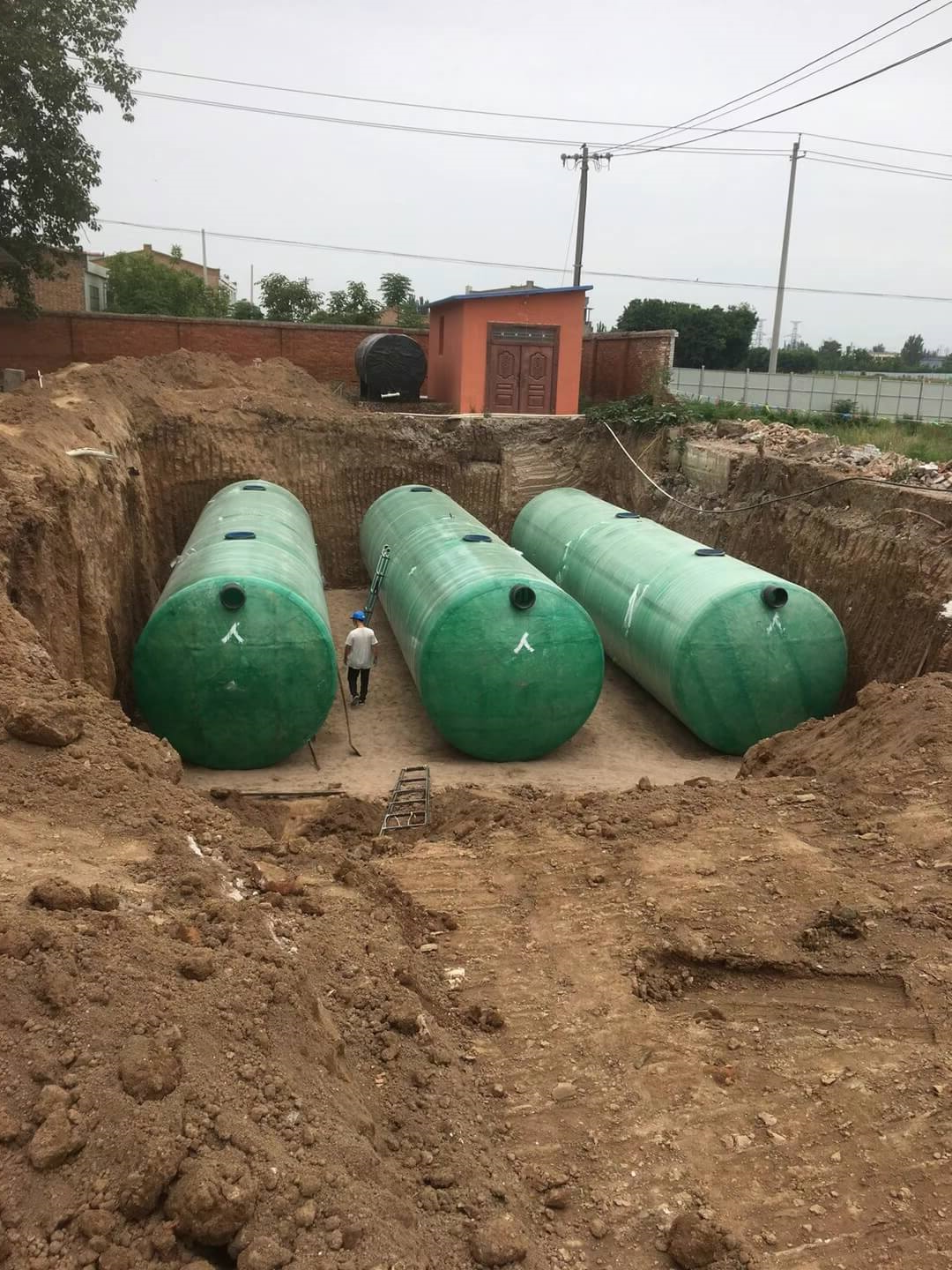河南玻璃钢化粪池施工现场
